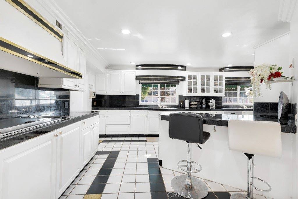 17912 Parthenia, Northridge, CA 91325