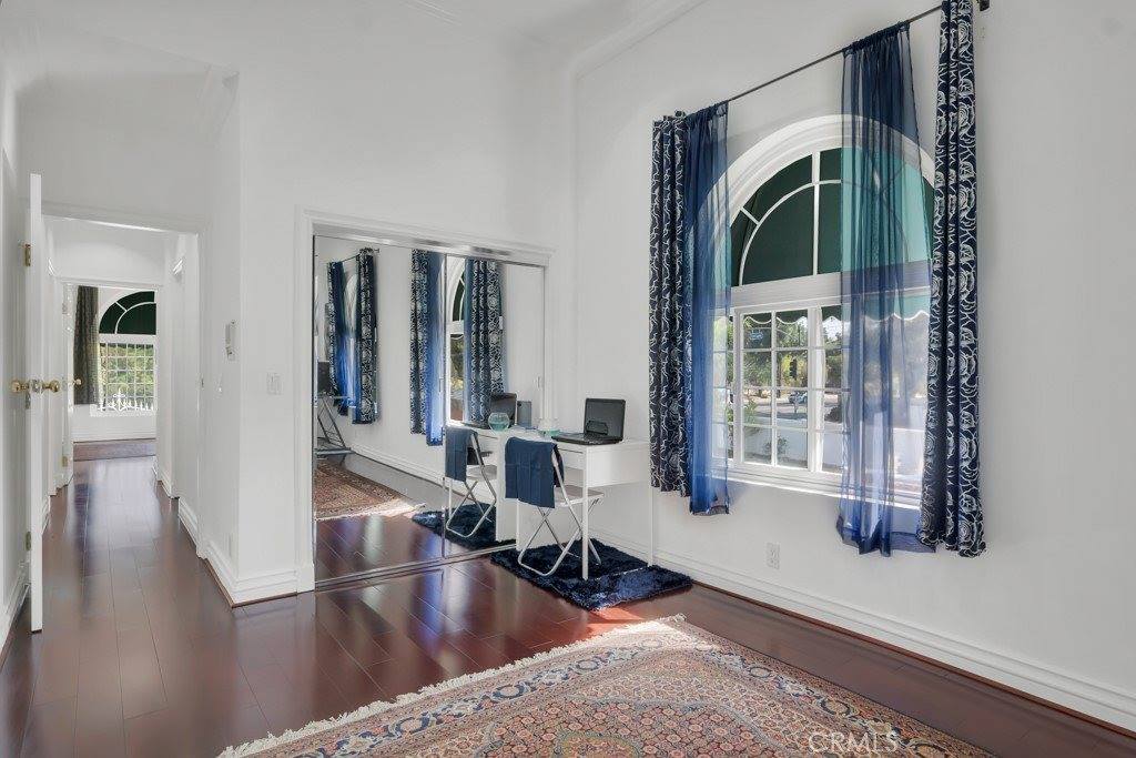 17912 Parthenia, Northridge, CA 91325
