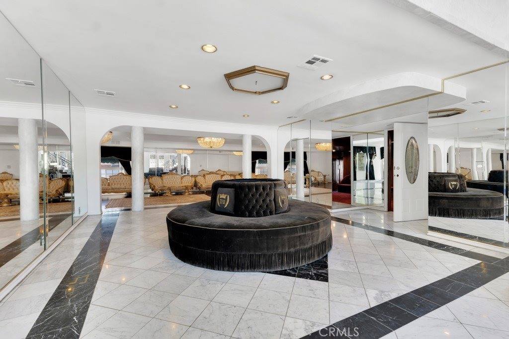 17912 Parthenia, Northridge, CA 91325
