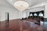 17912 Parthenia, Northridge, CA 91325