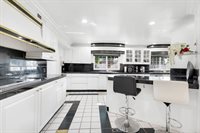 17912 Parthenia, Northridge, CA 91325