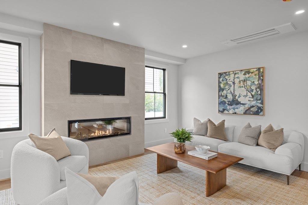 27 Dartmouth St, Arlington, MA 02474