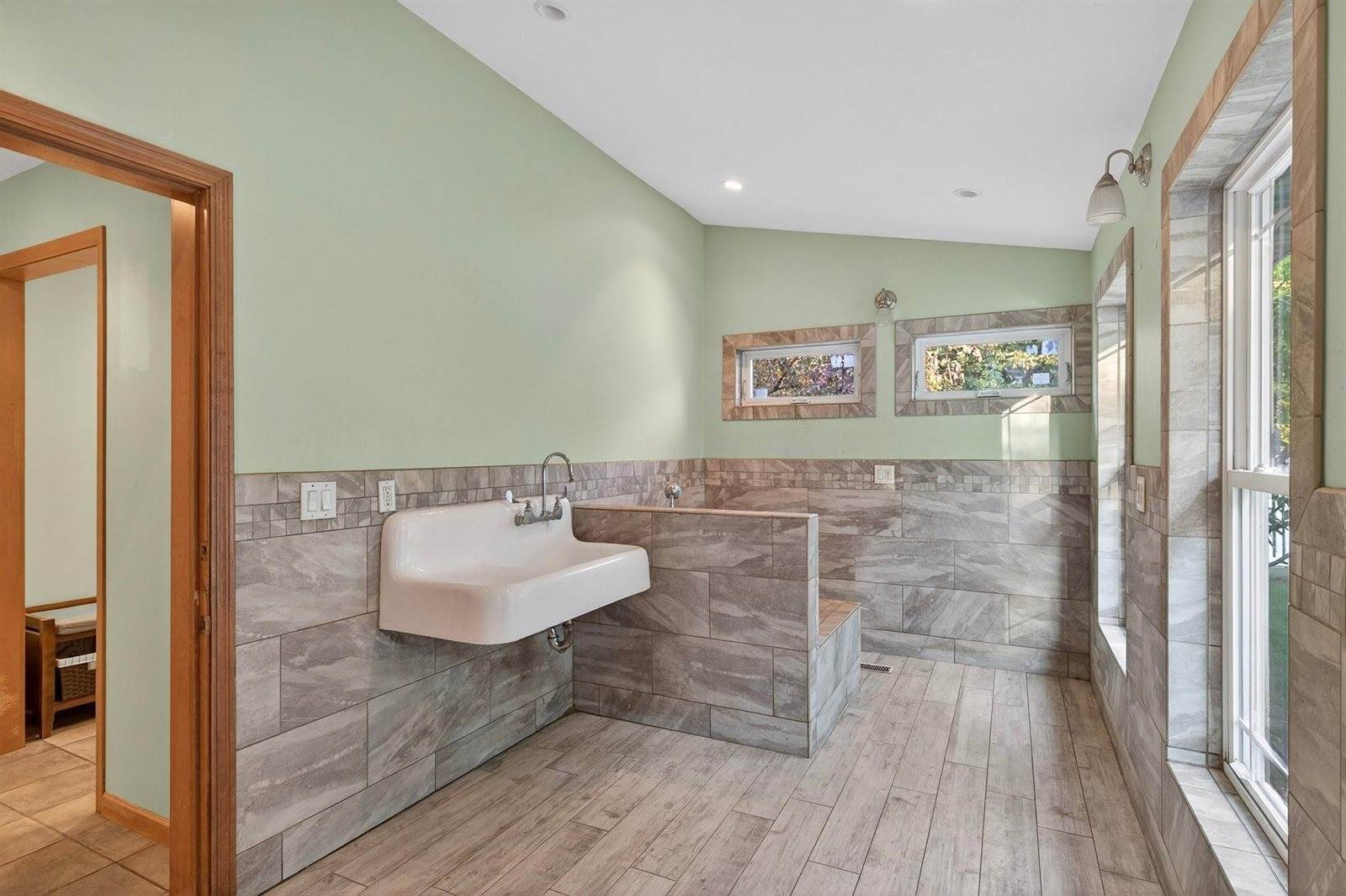 1200 W State Street, Marshfield, WI 54449