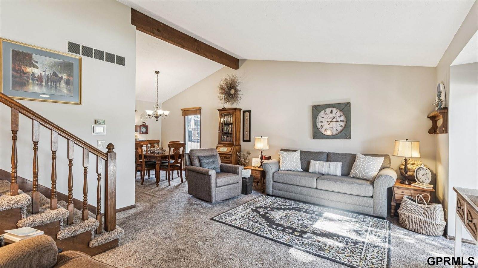 1004 Berkley Avenue, Papillion, NE 68046