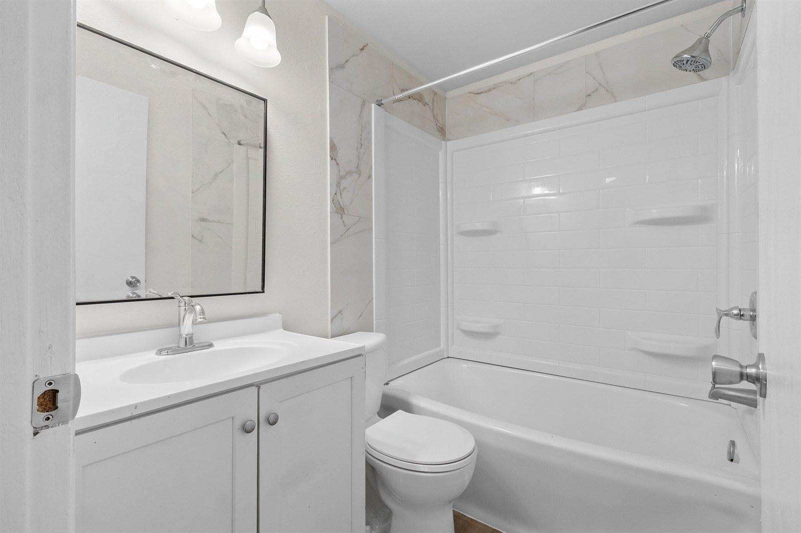 2130 Elmview Drive, Ashwaubenon, WI 54304