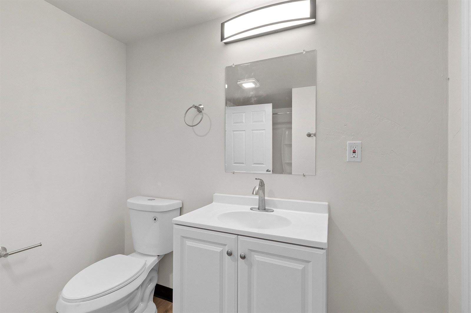 2130 Elmview Drive, Ashwaubenon, WI 54304