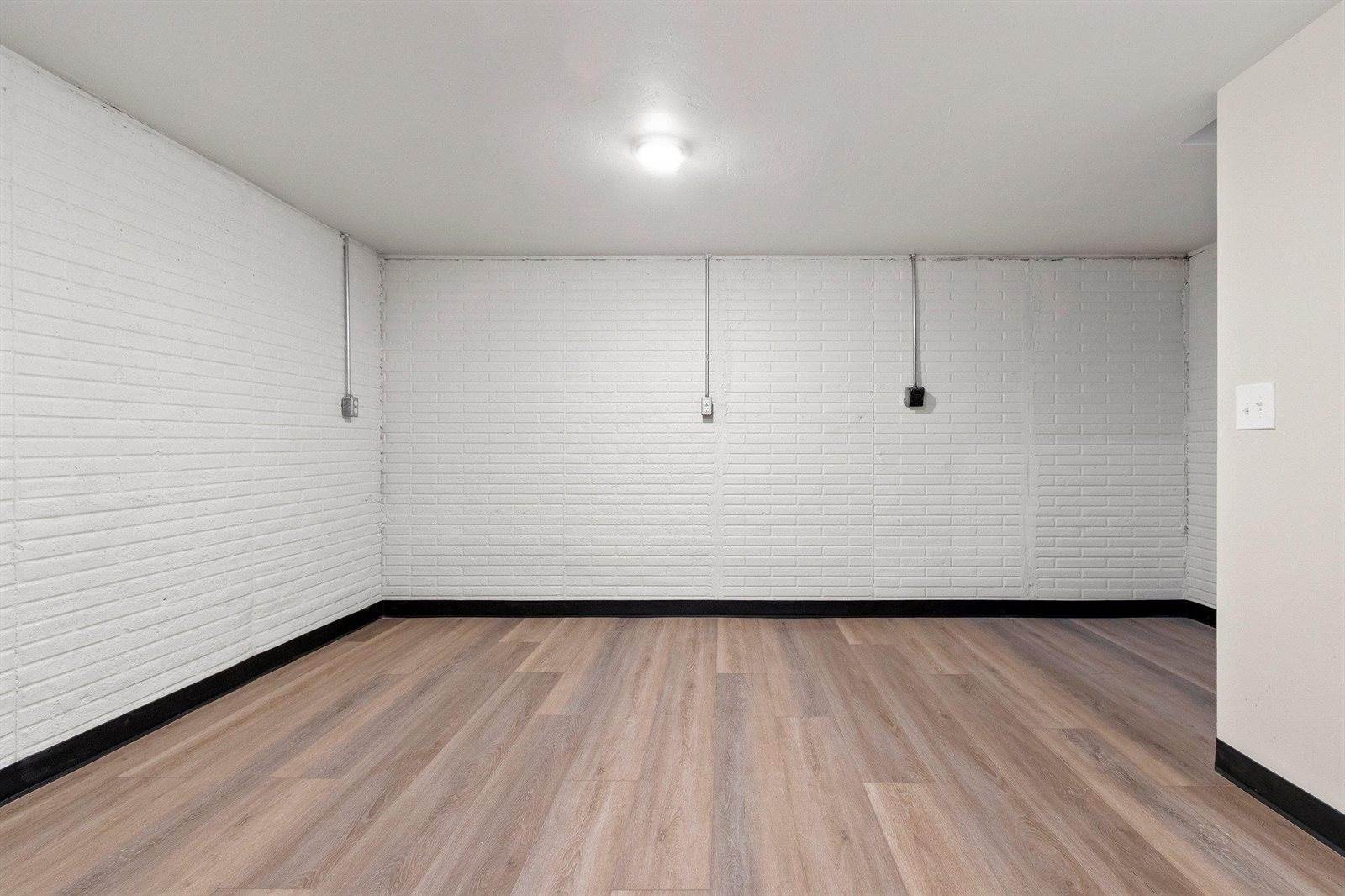 2130 Elmview Drive, Ashwaubenon, WI 54304