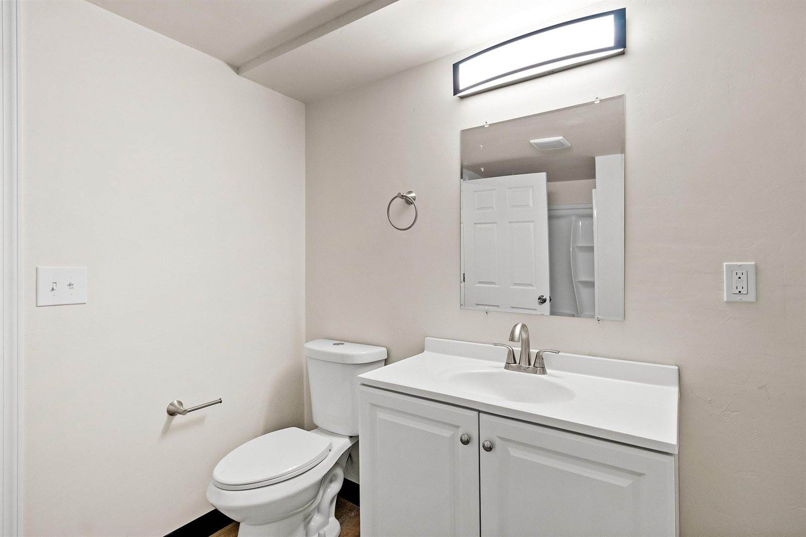 2130 Elmview Drive, Ashwaubenon, WI 54304