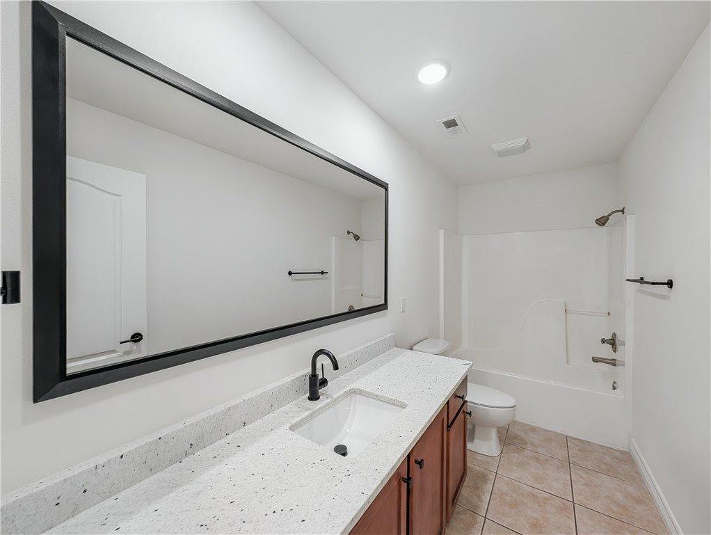 904 Dixson Street, Rogers, AR 72758