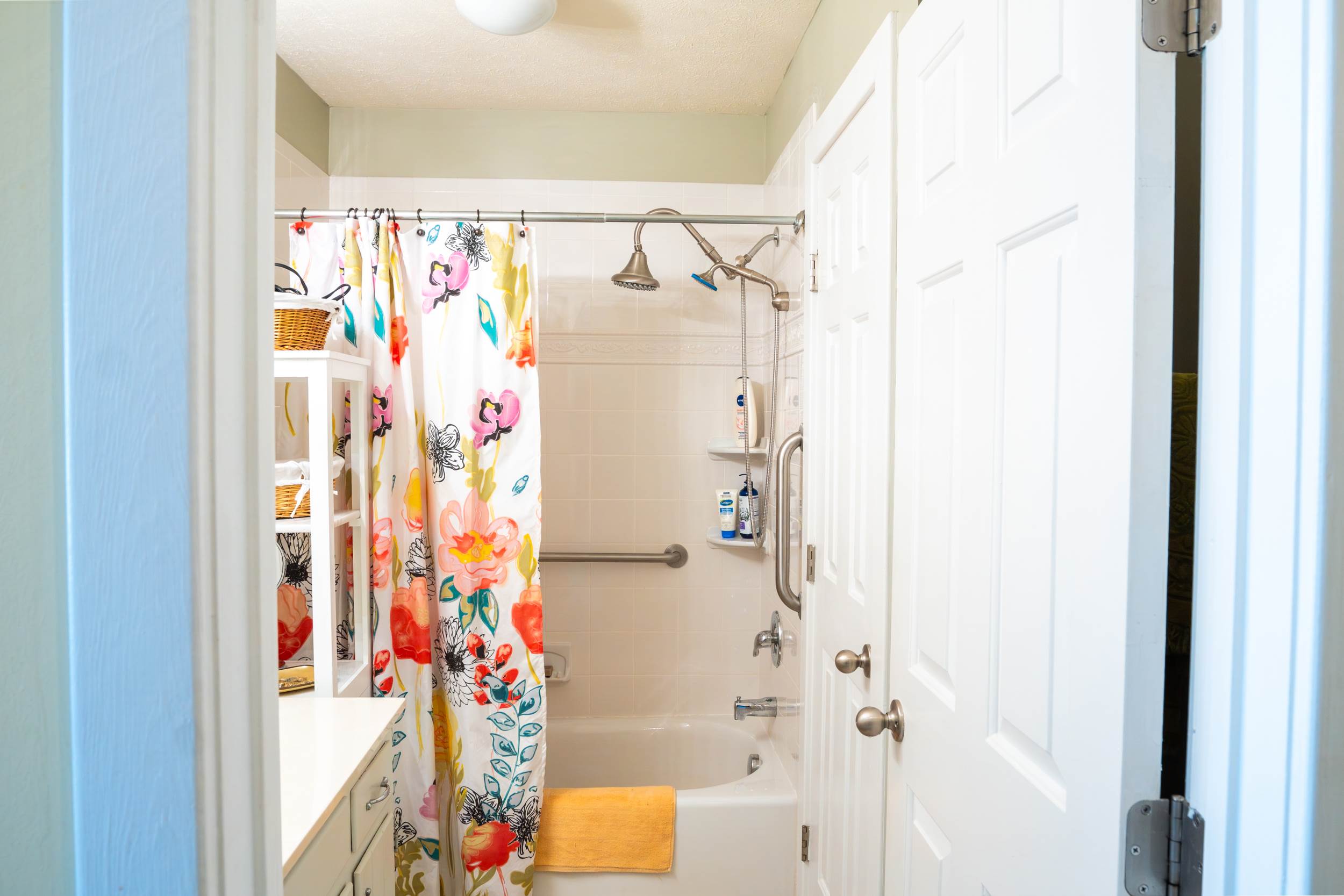 7891 Sunset Drive, Hayes, VA 23072