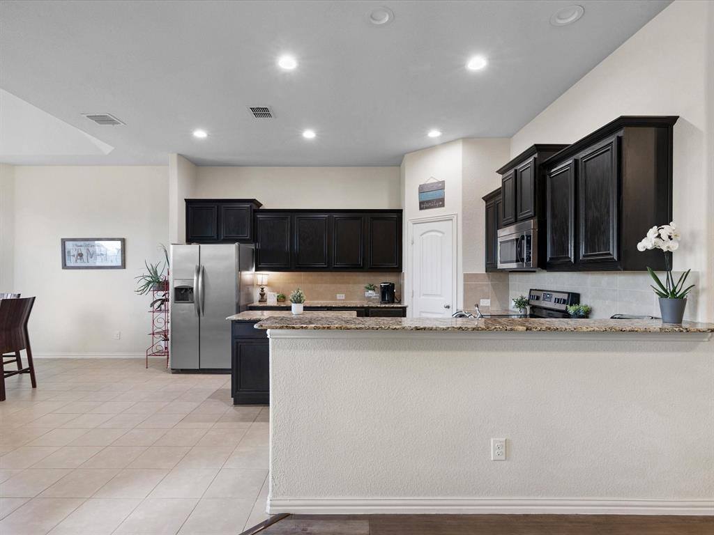 1109 Cashew Drive, Venus, TX 76084