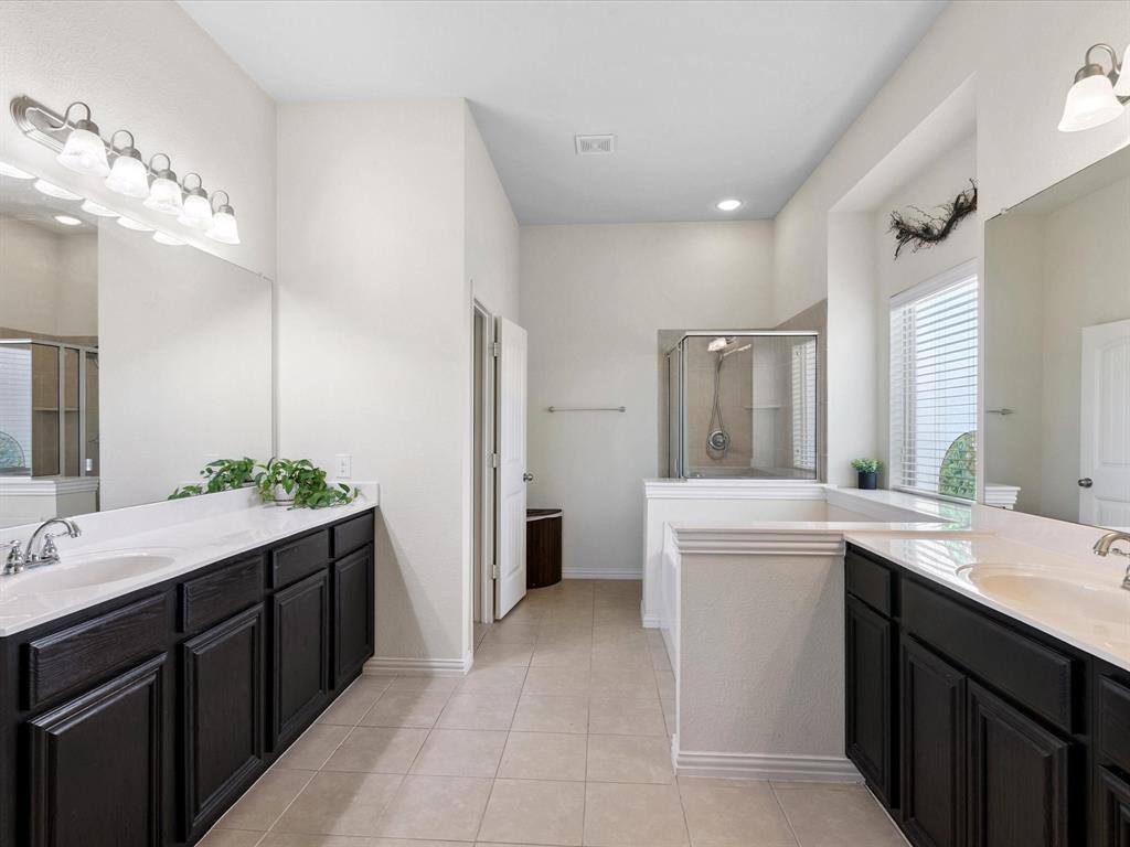 1109 Cashew Drive, Venus, TX 76084