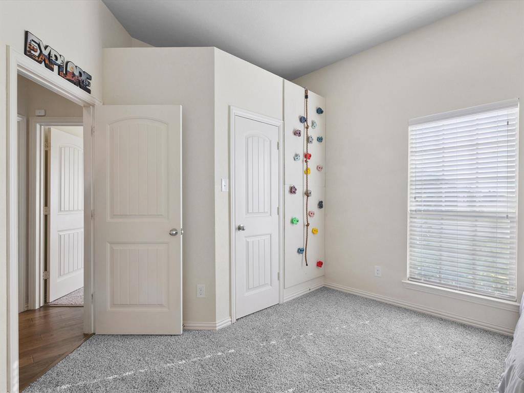 1109 Cashew Drive, Venus, TX 76084