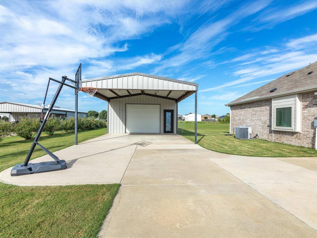 1109 Cashew Drive, Venus, TX 76084