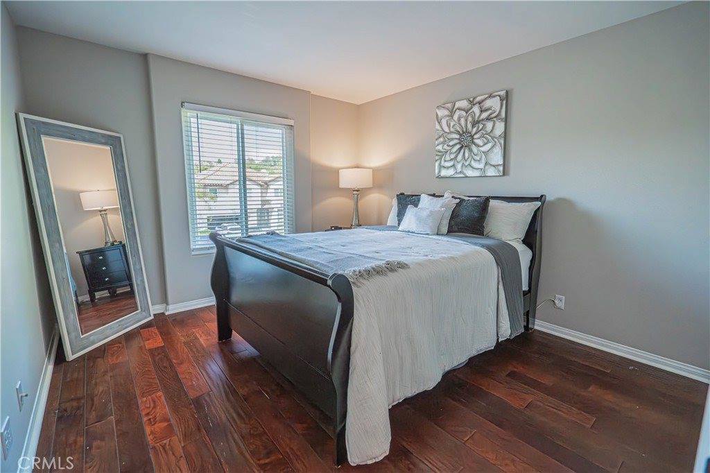 23678 White Oak Court, Newhall, CA 91321