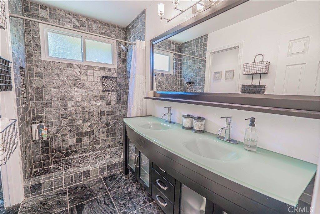 23678 White Oak Court, Newhall, CA 91321