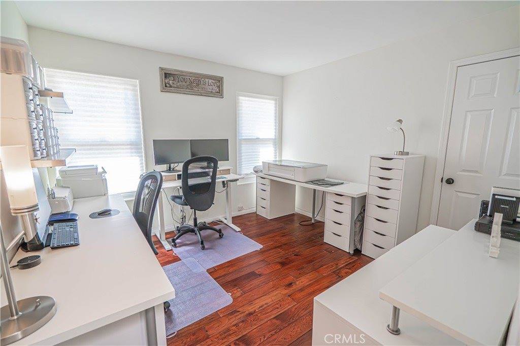 23678 White Oak Court, Newhall, CA 91321