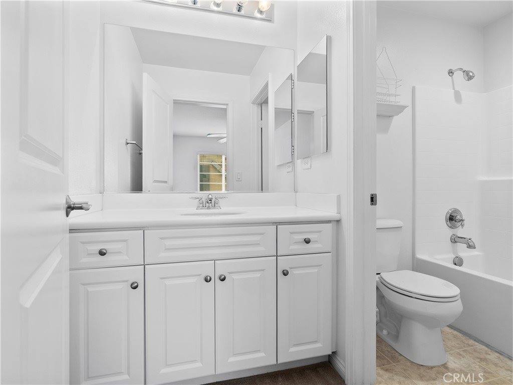 28448 Mirabelle Lane, Saugus, CA 91350