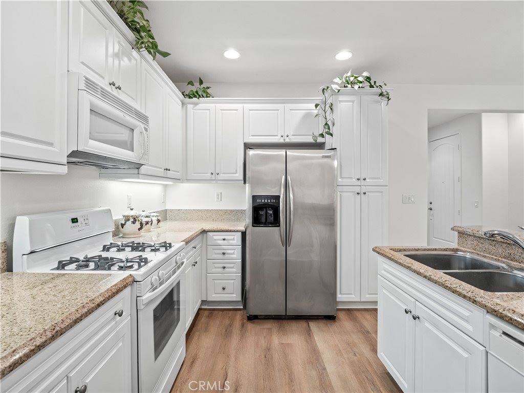 28448 Mirabelle Lane, Saugus, CA 91350