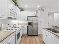 28448 Mirabelle Lane, Saugus, CA 91350