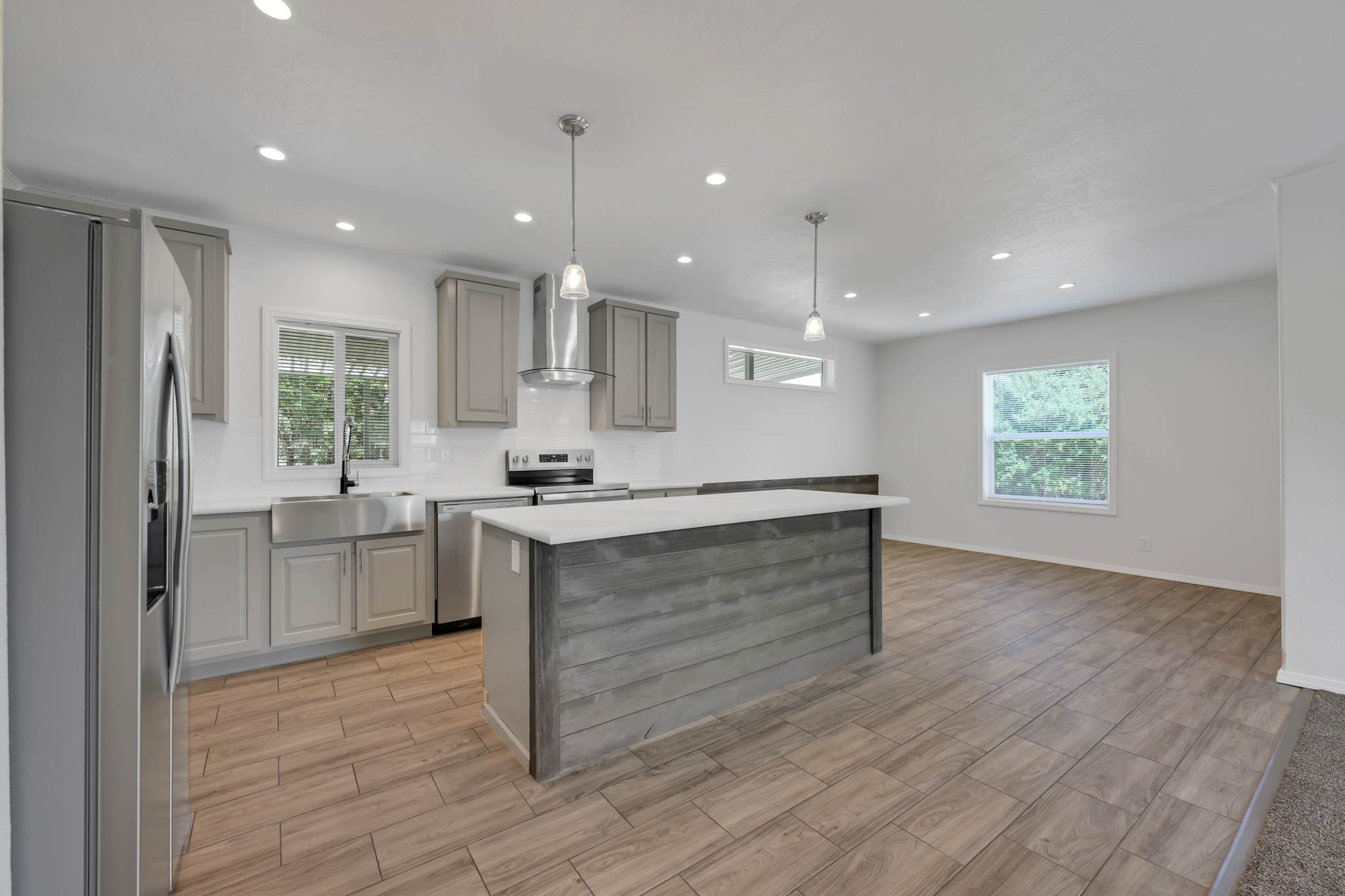 890 Hidden Valley Rd, Bozeman, MT 59718