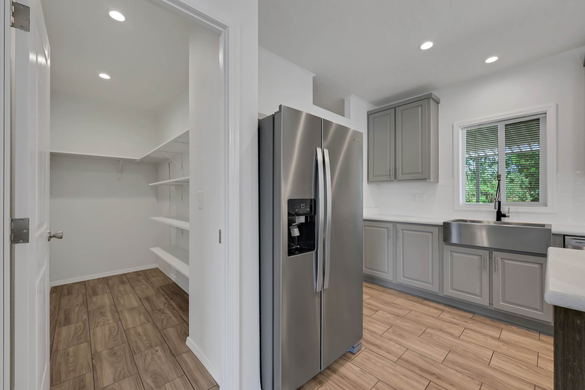 890 Hidden Valley Rd, Bozeman, MT 59718