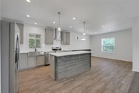 890 Hidden Valley Rd, Bozeman, MT 59718