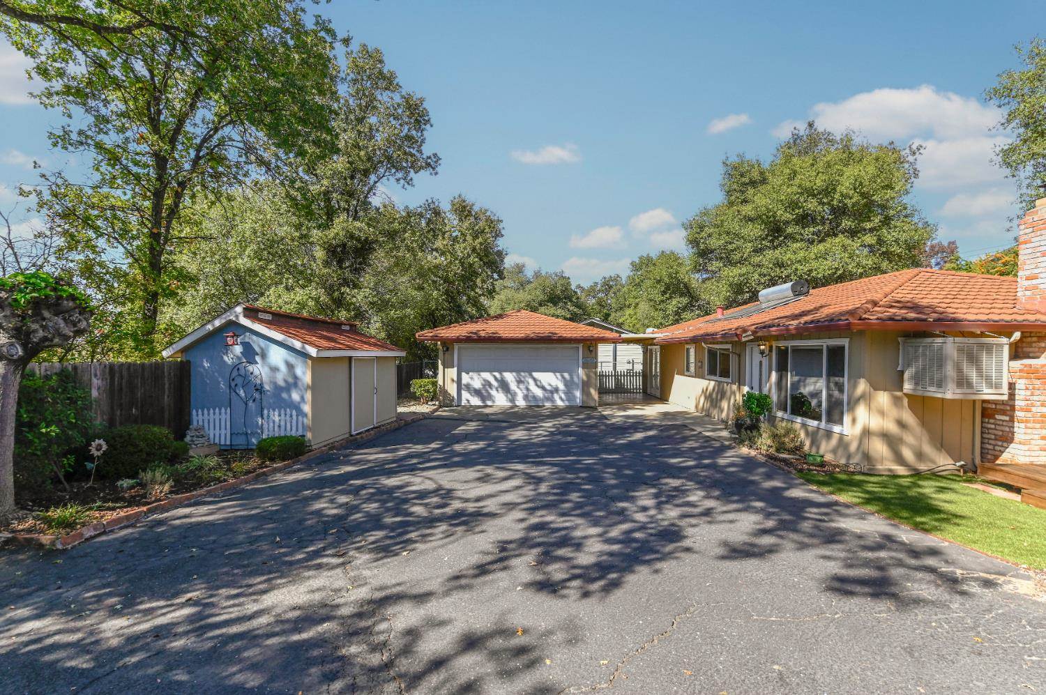 690 Amador, Angels Camp, CA 95222