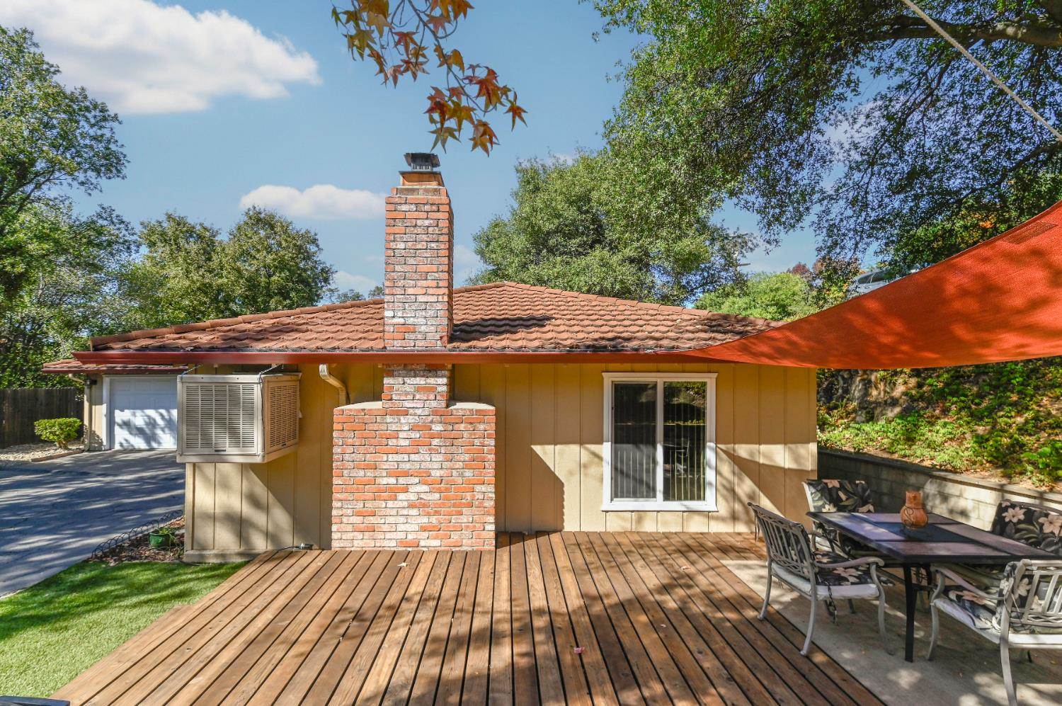 690 Amador, Angels Camp, CA 95222