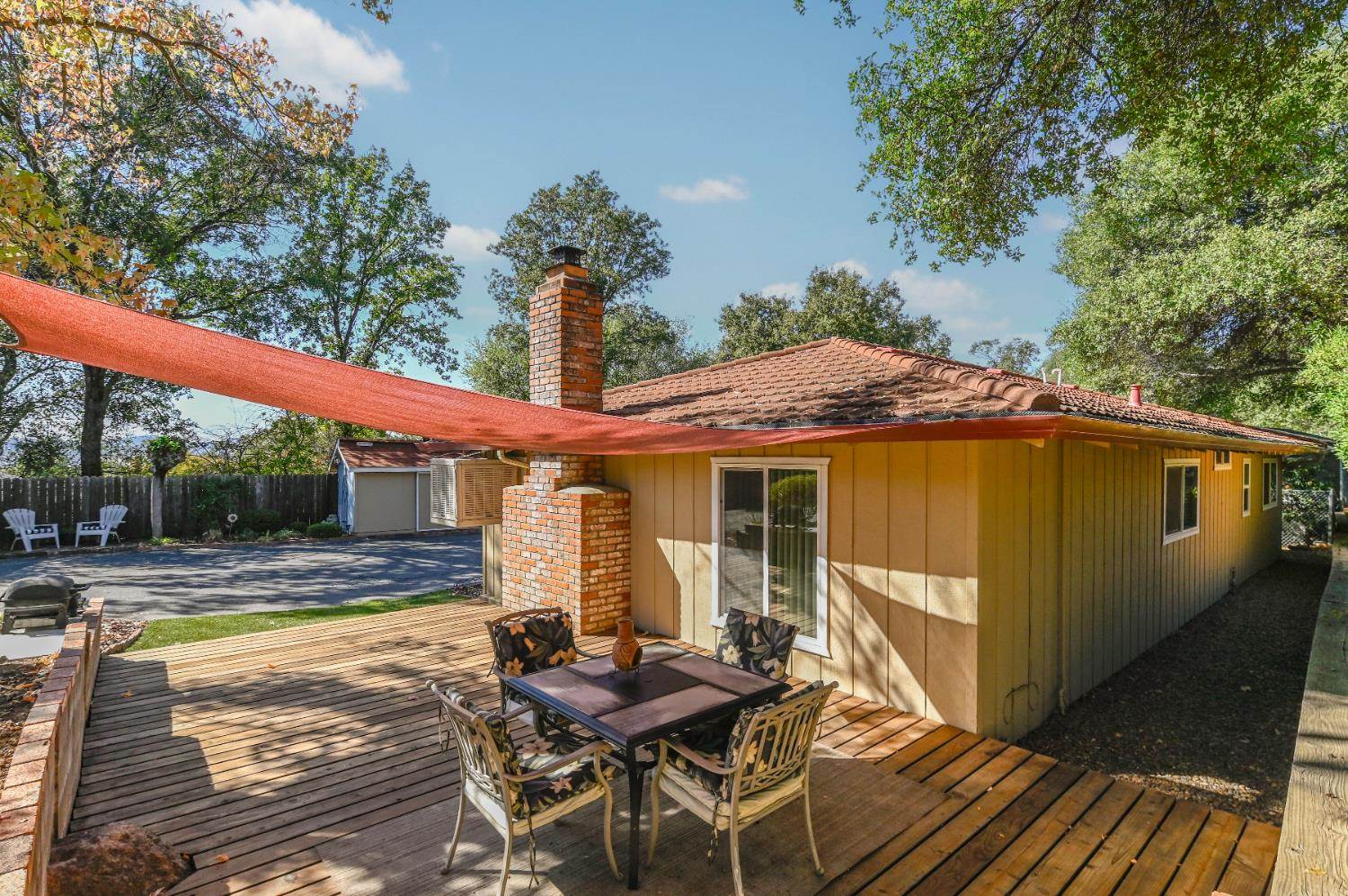 690 Amador, Angels Camp, CA 95222