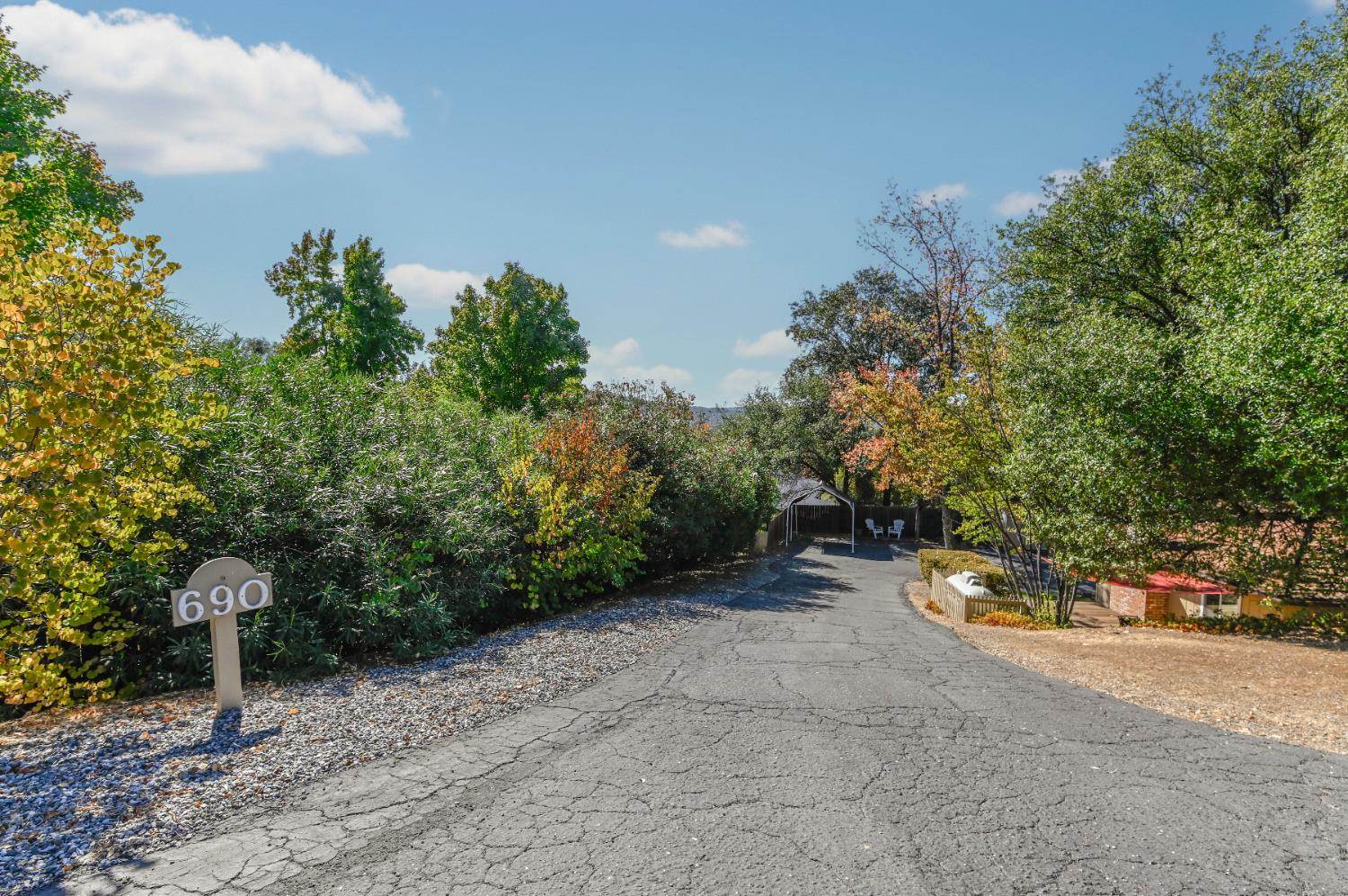 690 Amador, Angels Camp, CA 95222