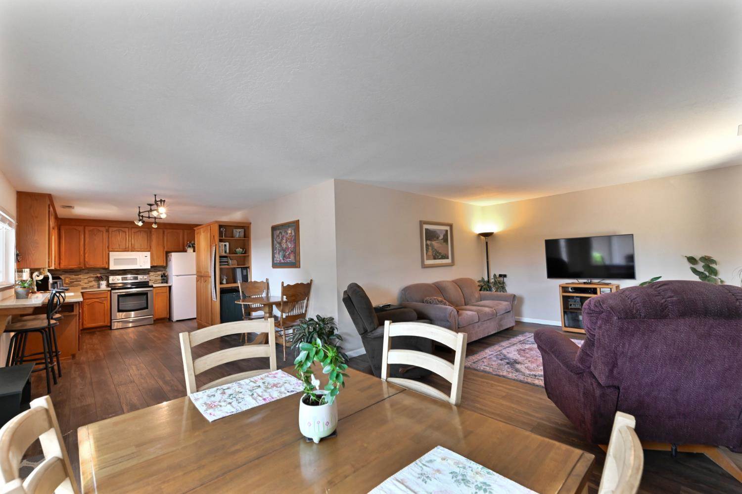 690 Amador, Angels Camp, CA 95222