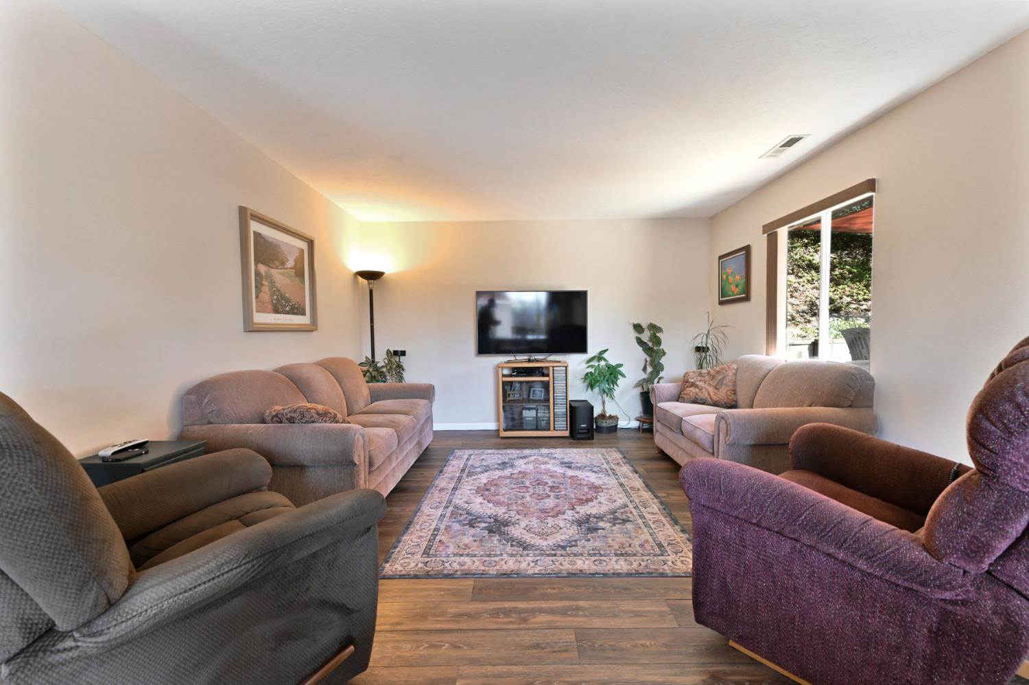 690 Amador, Angels Camp, CA 95222