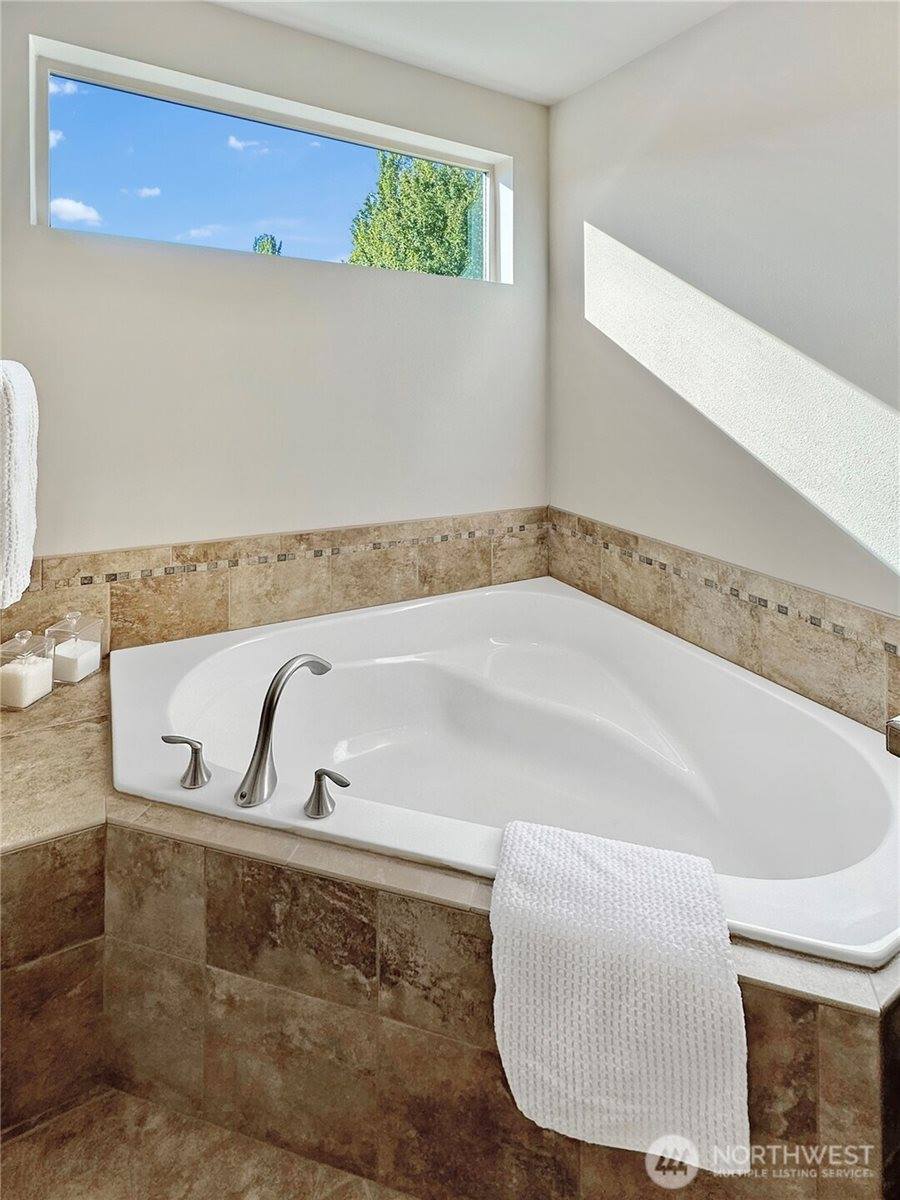 1533 Vineyard Avenue SE, Olympia, WA 98501