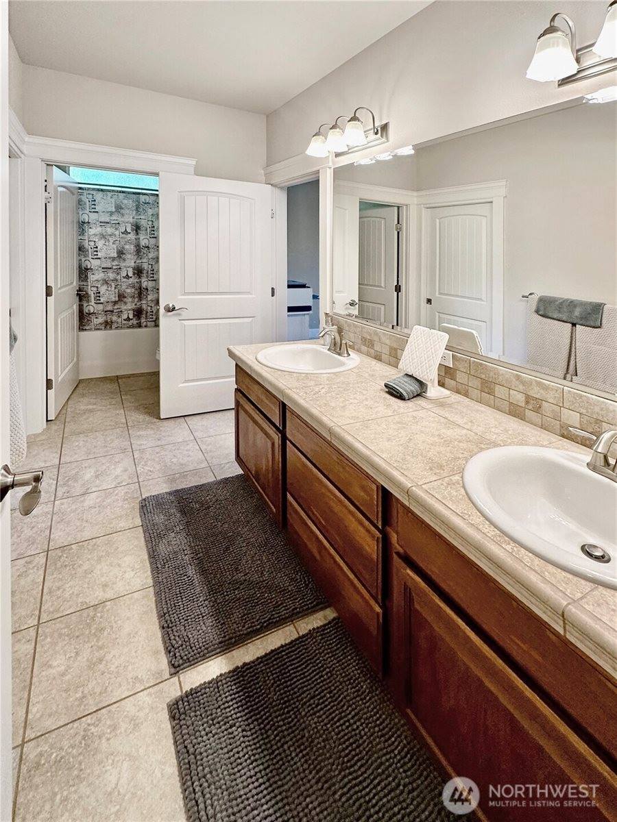 1533 Vineyard Avenue SE, Olympia, WA 98501