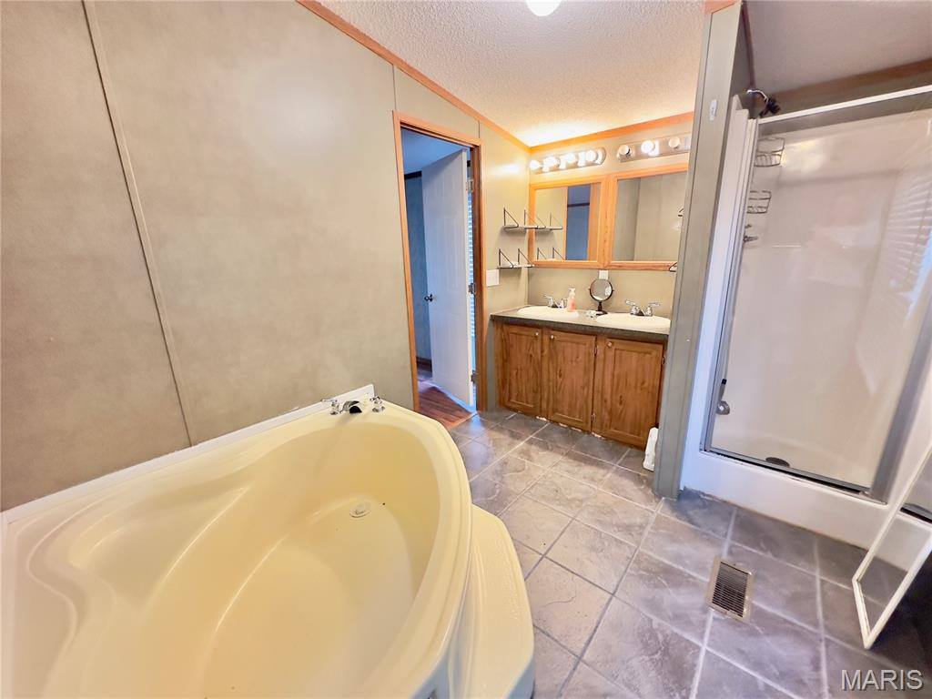 13420 Highway 28, Dixon, MO 65459