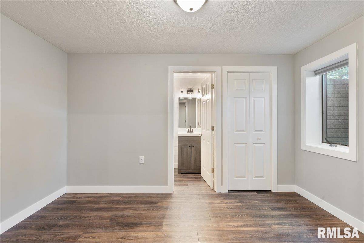 354 Country Club Court, Eldridge, IA 52748