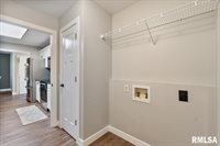 354 Country Club Court, Eldridge, IA 52748