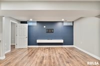 354 Country Club Court, Eldridge, IA 52748