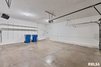 354 Country Club Court, Eldridge, IA 52748