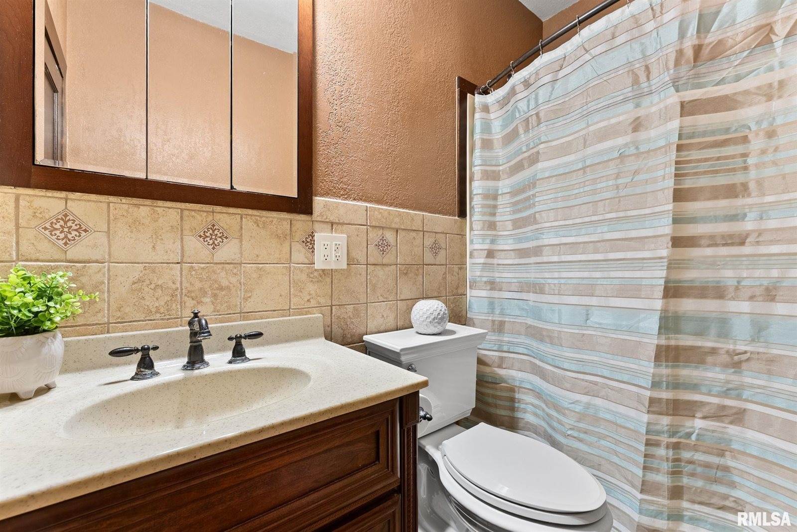 1131 East Central Park Avenue, Davenport, IA 52803