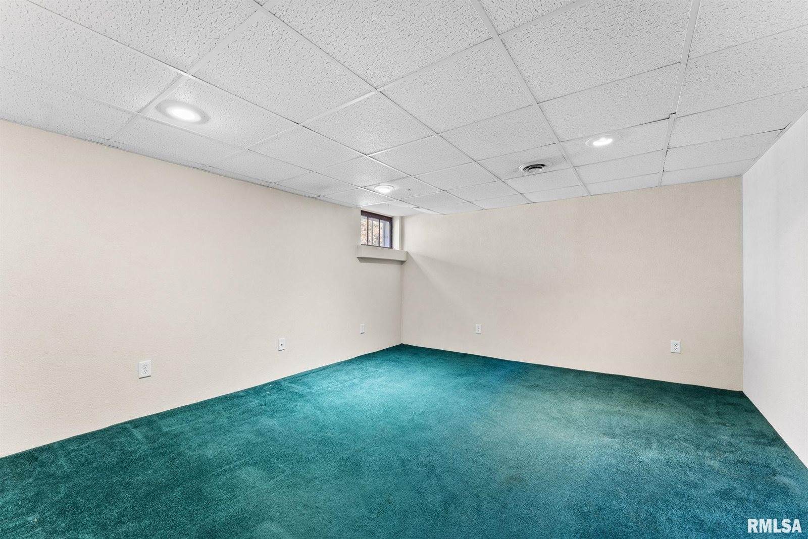 1131 East Central Park Avenue, Davenport, IA 52803