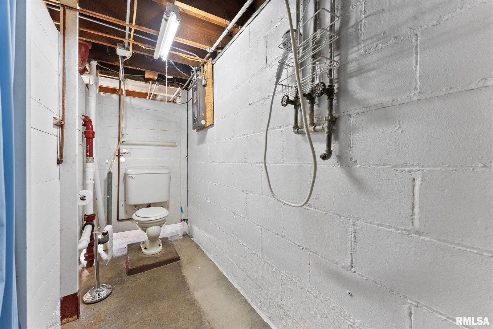 1131 East Central Park Avenue, Davenport, IA 52803