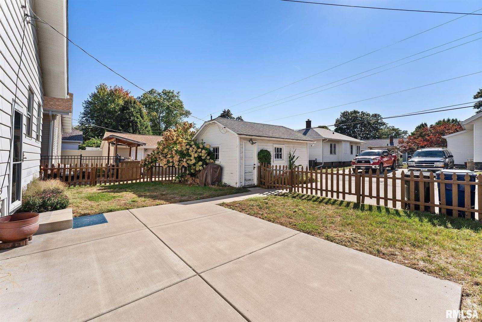 1131 East Central Park Avenue, Davenport, IA 52803