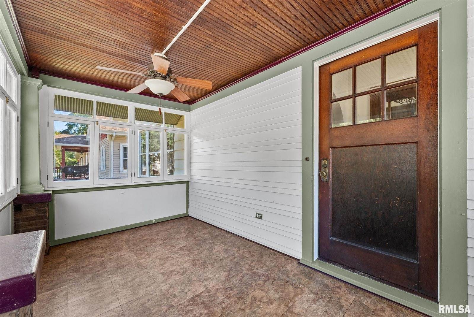 1131 East Central Park Avenue, Davenport, IA 52803