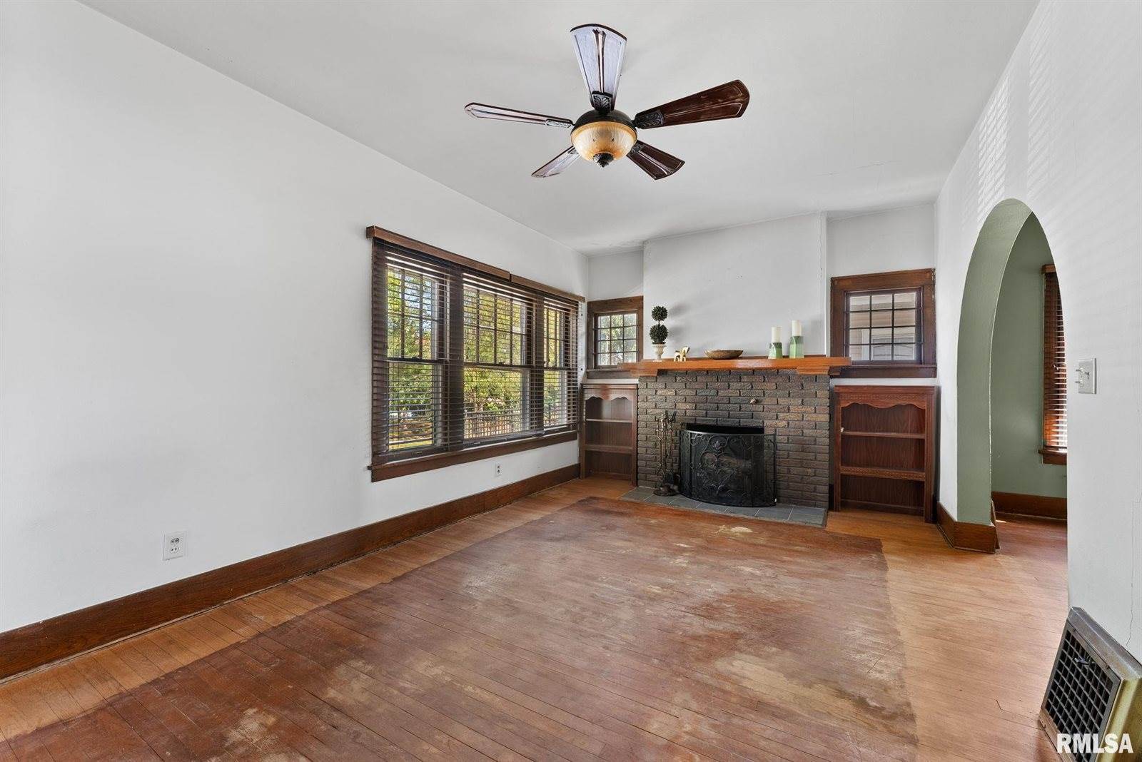 1131 East Central Park Avenue, Davenport, IA 52803