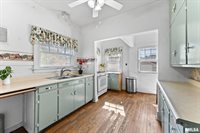 1131 East Central Park Avenue, Davenport, IA 52803