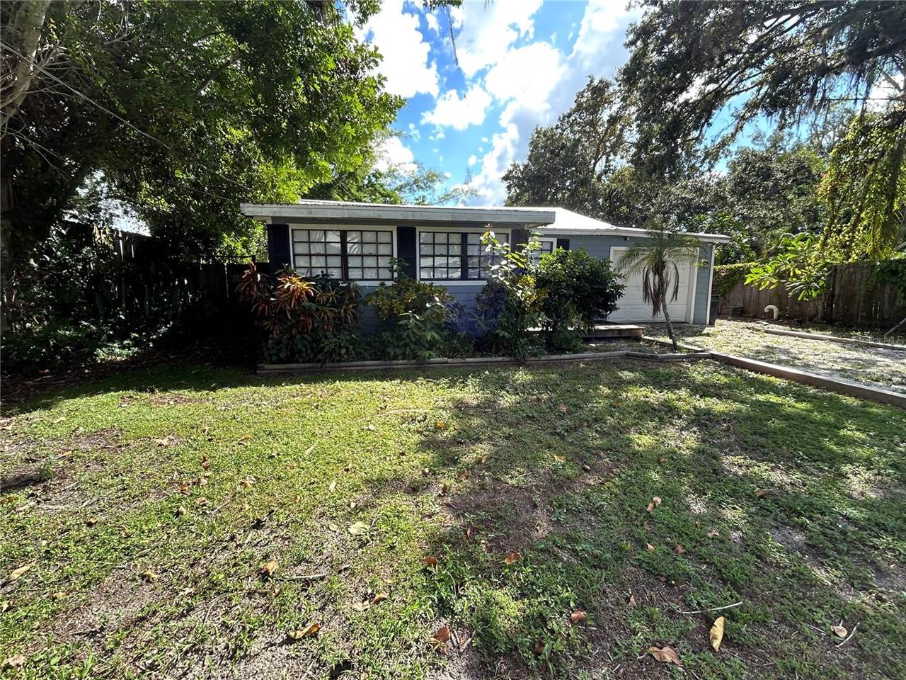 2130 Olentary Street, Sarasota, FL 34231