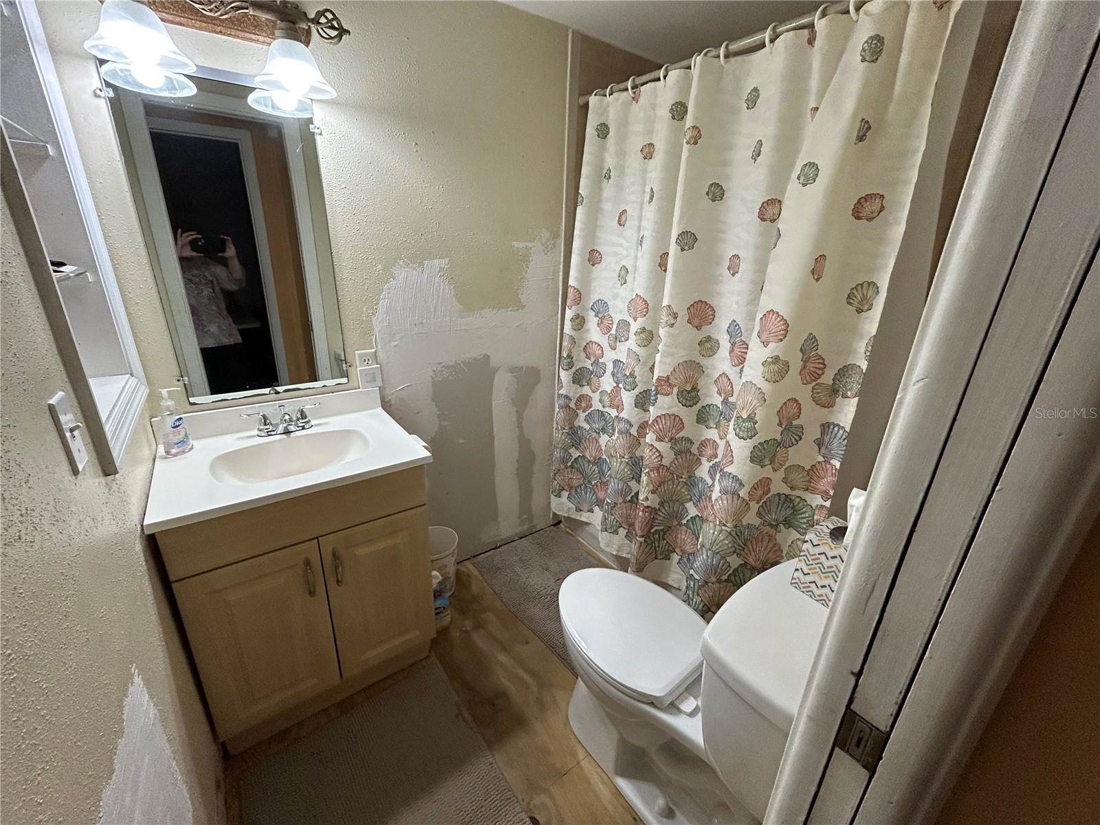 2130 Olentary Street, Sarasota, FL 34231