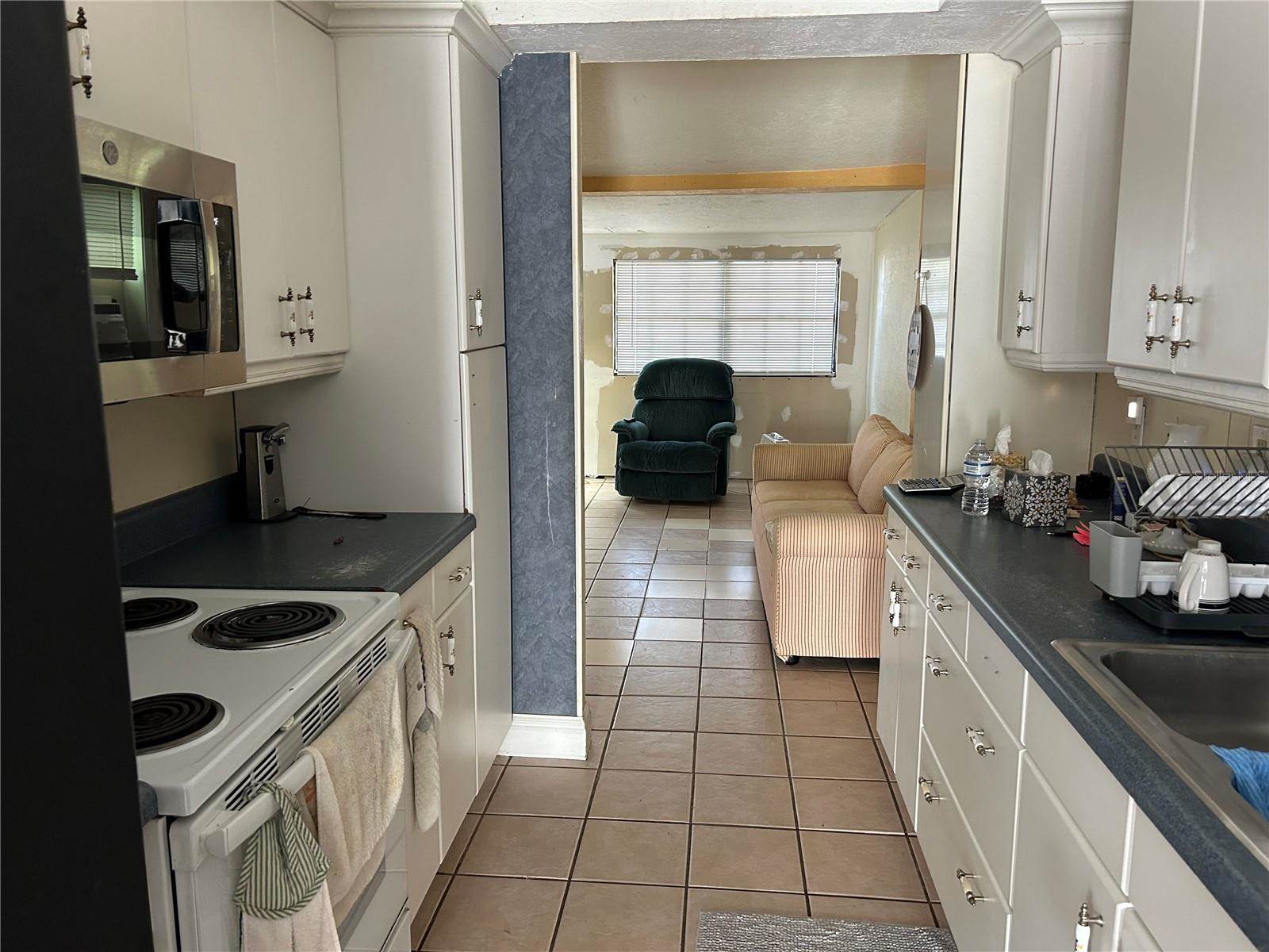 2130 Olentary Street, Sarasota, FL 34231